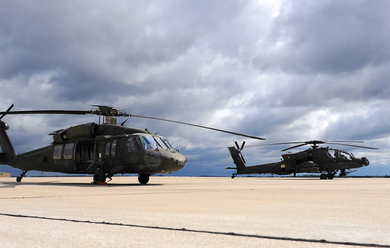 Фото обои США, AH-64 Apache, UH-60 Black Hawk, вертолёты