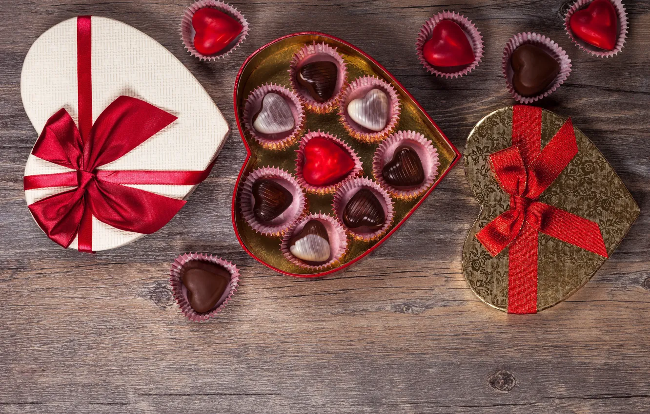 Фото обои любовь, подарок, шоколад, конфеты, сердечки, сладости, love, wood