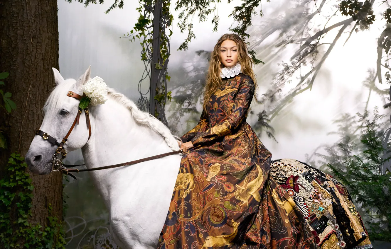 Фото обои белый, конь, модель, лошадь, платье, прическа, шатенка, наездница