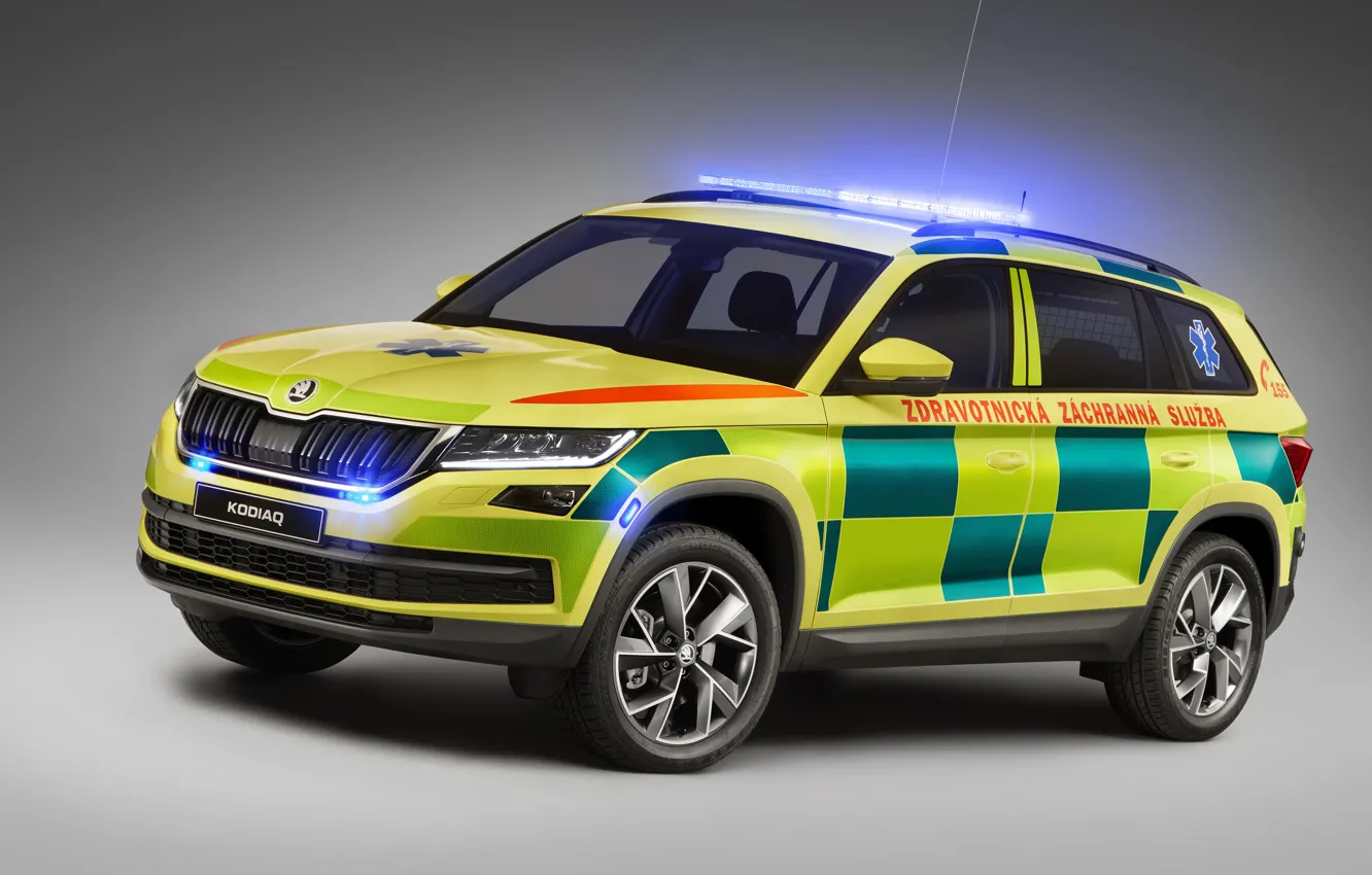 Фото обои мигалки, скорая помощь, Skoda, Ambulance, медицинская, Kodiaq