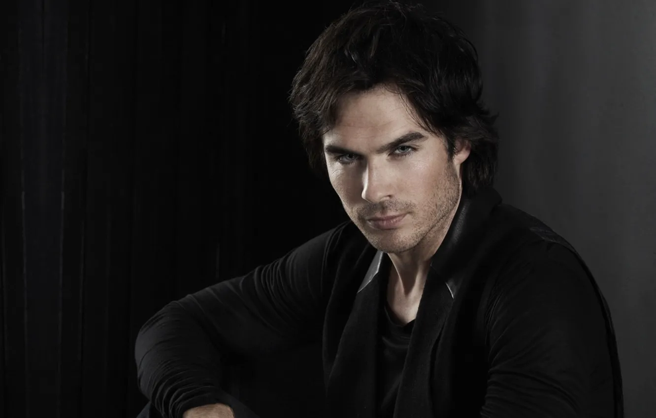 Фото обои взгляд, лицо, фон, темный, актер, сериал, ian somerhalder, the vampire diaries