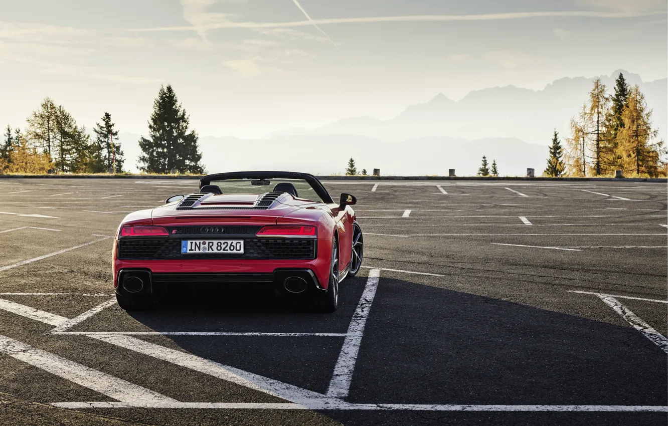 Фото обои горы, Audi, парковка, Audi R8, вид сзади, Spyder, V10, 2020