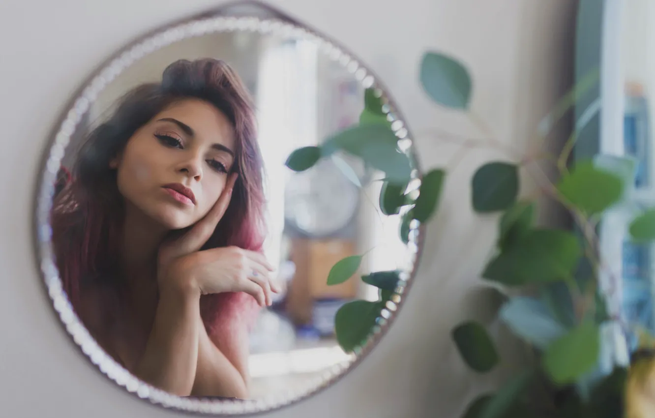 Фото обои girl, Model, pink hair, photo, mood, bokeh, face, reflection