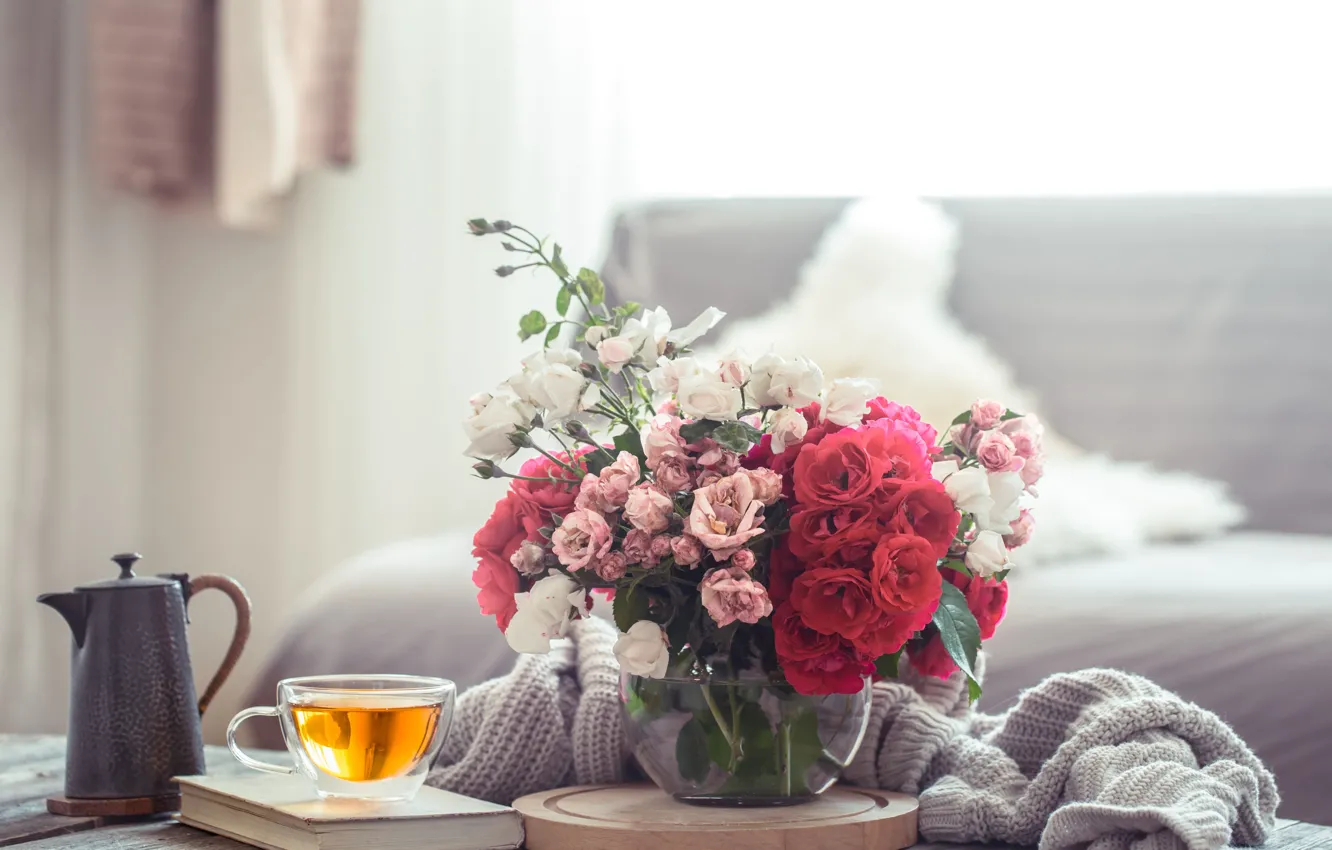 Фото обои Розы, Roses, Чай, Чайник, Ваза для искусственных цветов, Modern living room interior, Современный интерьер гостиной, …