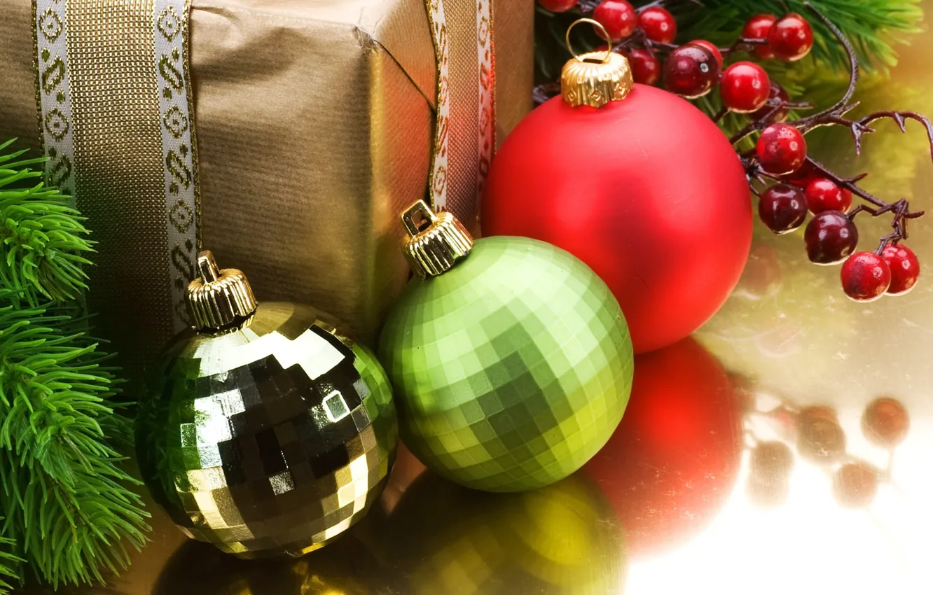 Фото обои подарок, елка, елочные шары