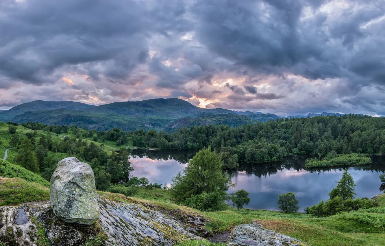Фото обои лес, горы, озеро, камень, Англия, панорама, England, Озёрный край