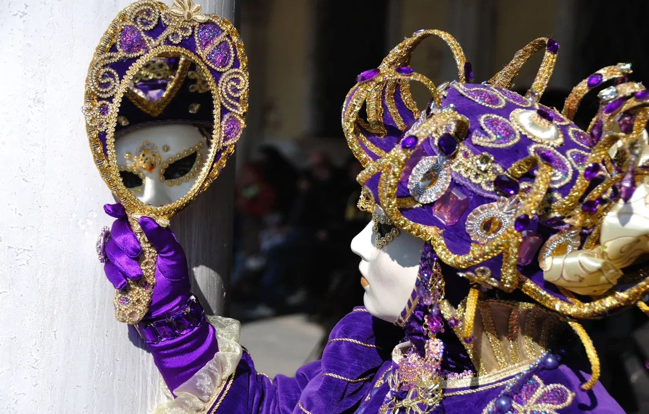 Фото обои feathers, mask, mirrors, Carnival in Venice