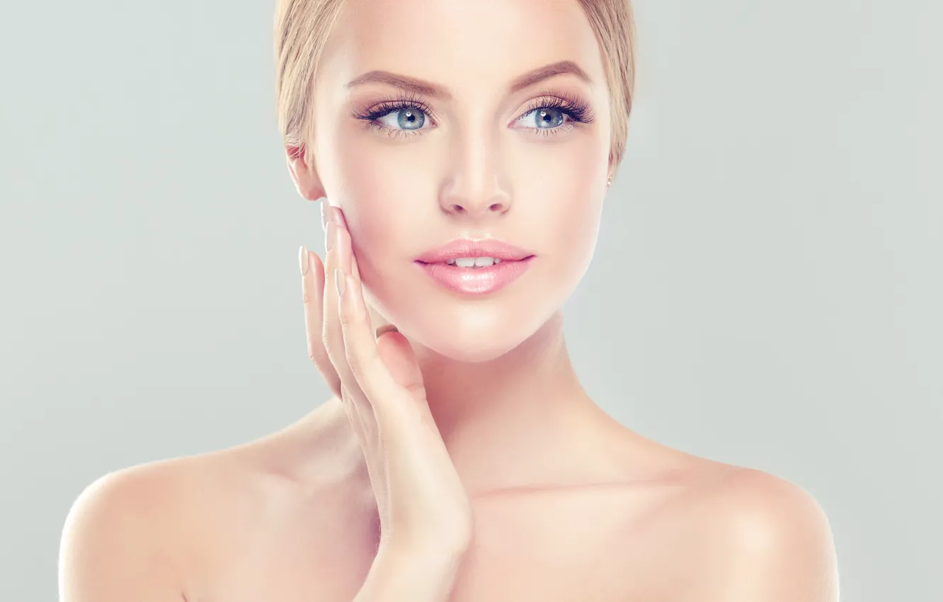 Фото обои взгляд, девушка, ресницы, макияж, помада, прическа, блондинка, розовые