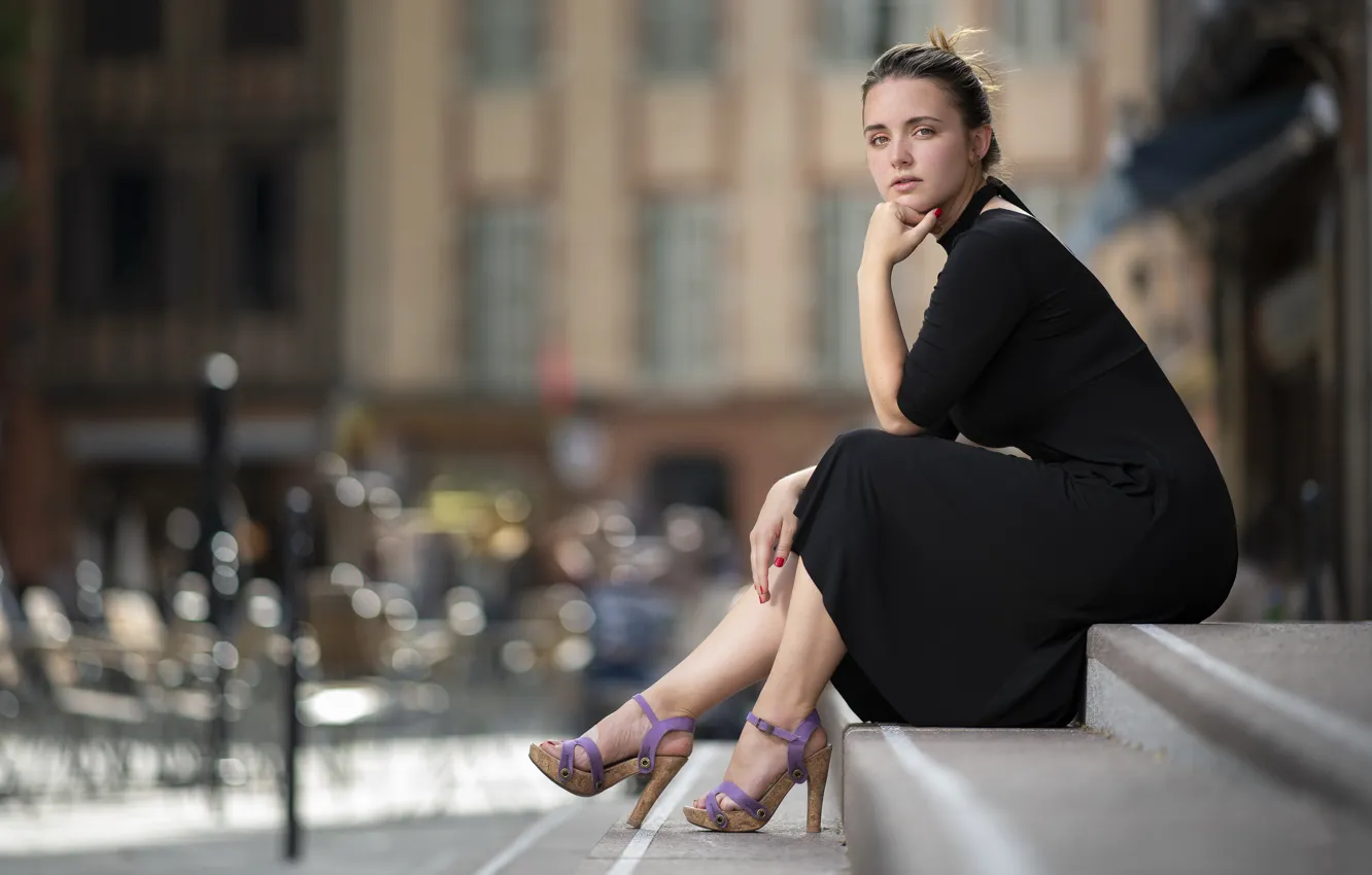 Фото обои девушка, город, улица, Julie