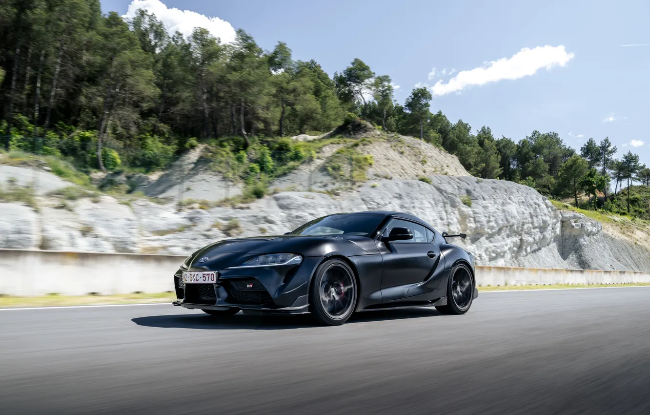 Фото обои купе, Toyota, Supra, sport car, спортивный автомобиль, задний привод, 2025, Toyota GR Supra
