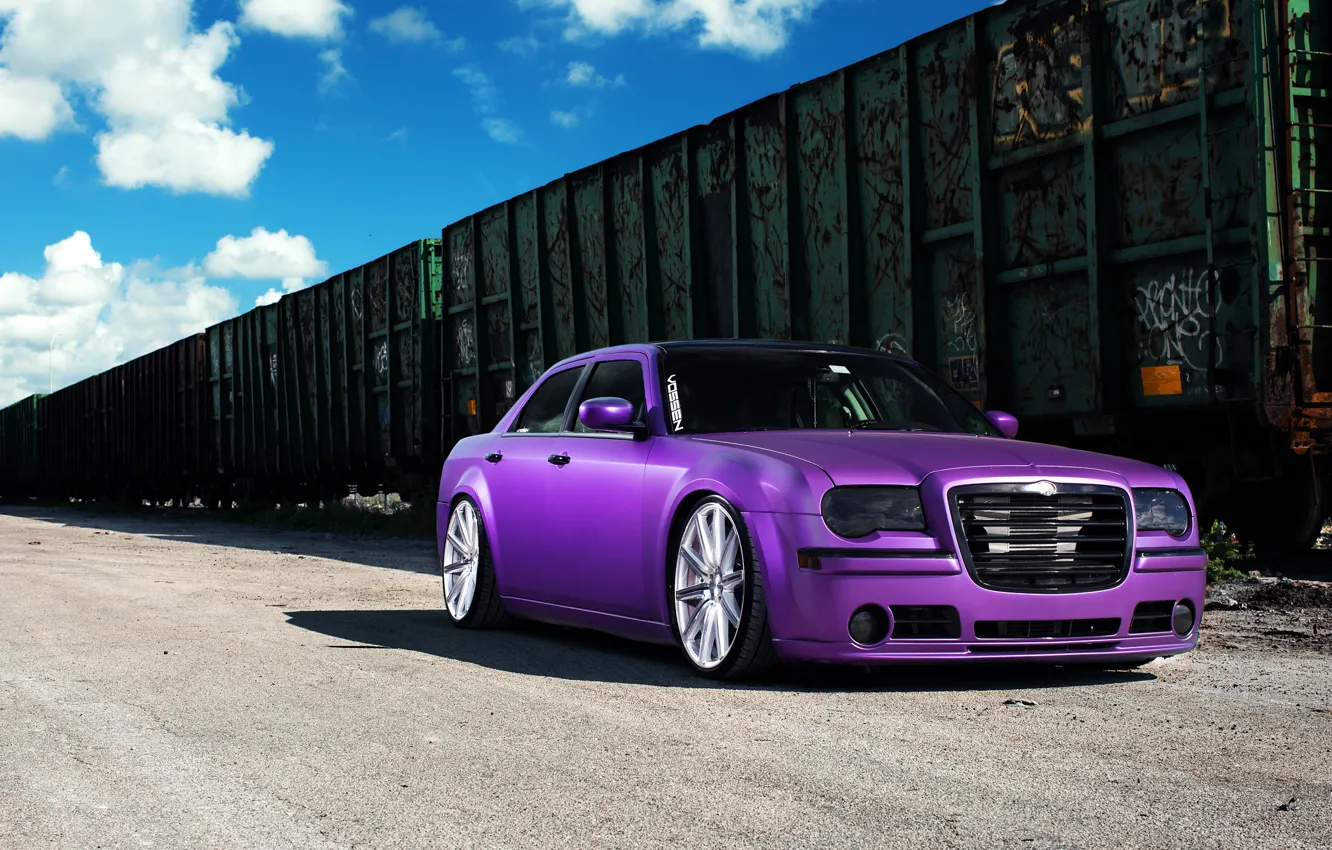 Фото обои Chrysler, wheels, 300, vossen, purple, frontside