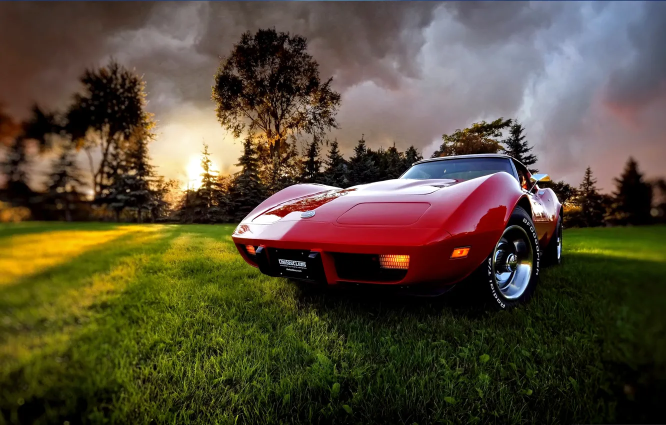 Фото обои трава, закат, тучи, вечер, Corvette, Chevrolet, 1969, шевроле