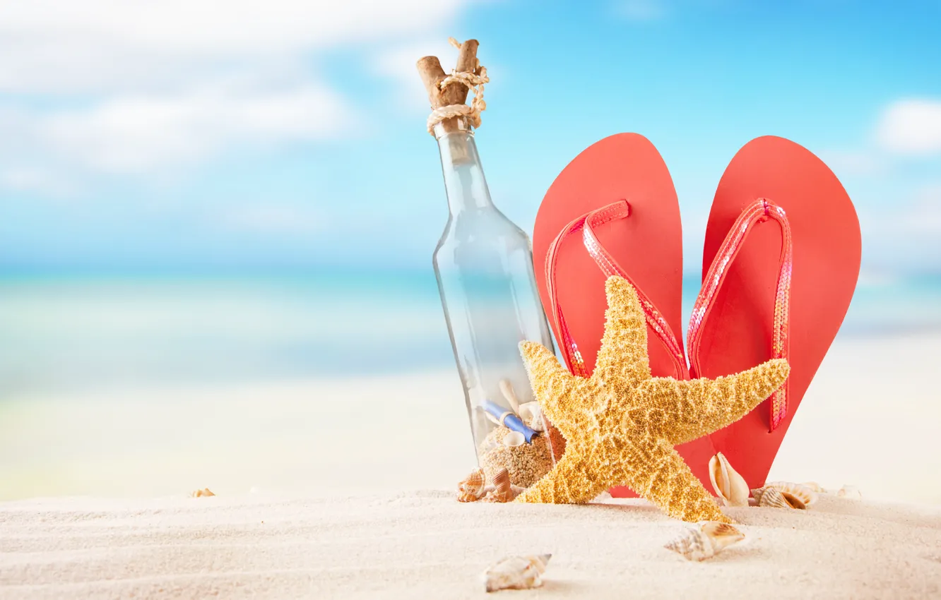 Фото обои песок, море, пляж, лето, солнце, бутылка, ракушки, summer