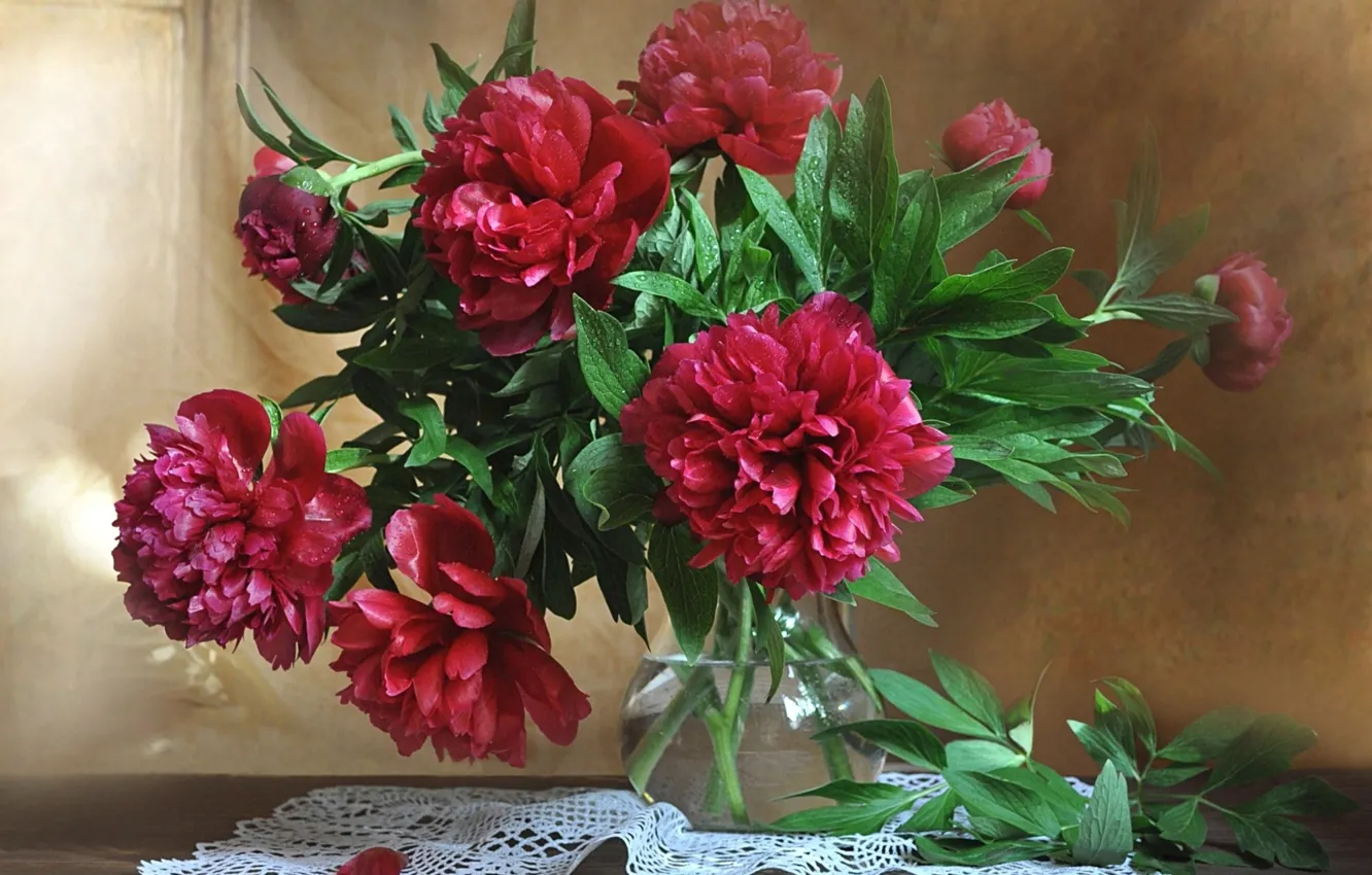 Фото обои цветы, букет, ваза, салфетка, пионы