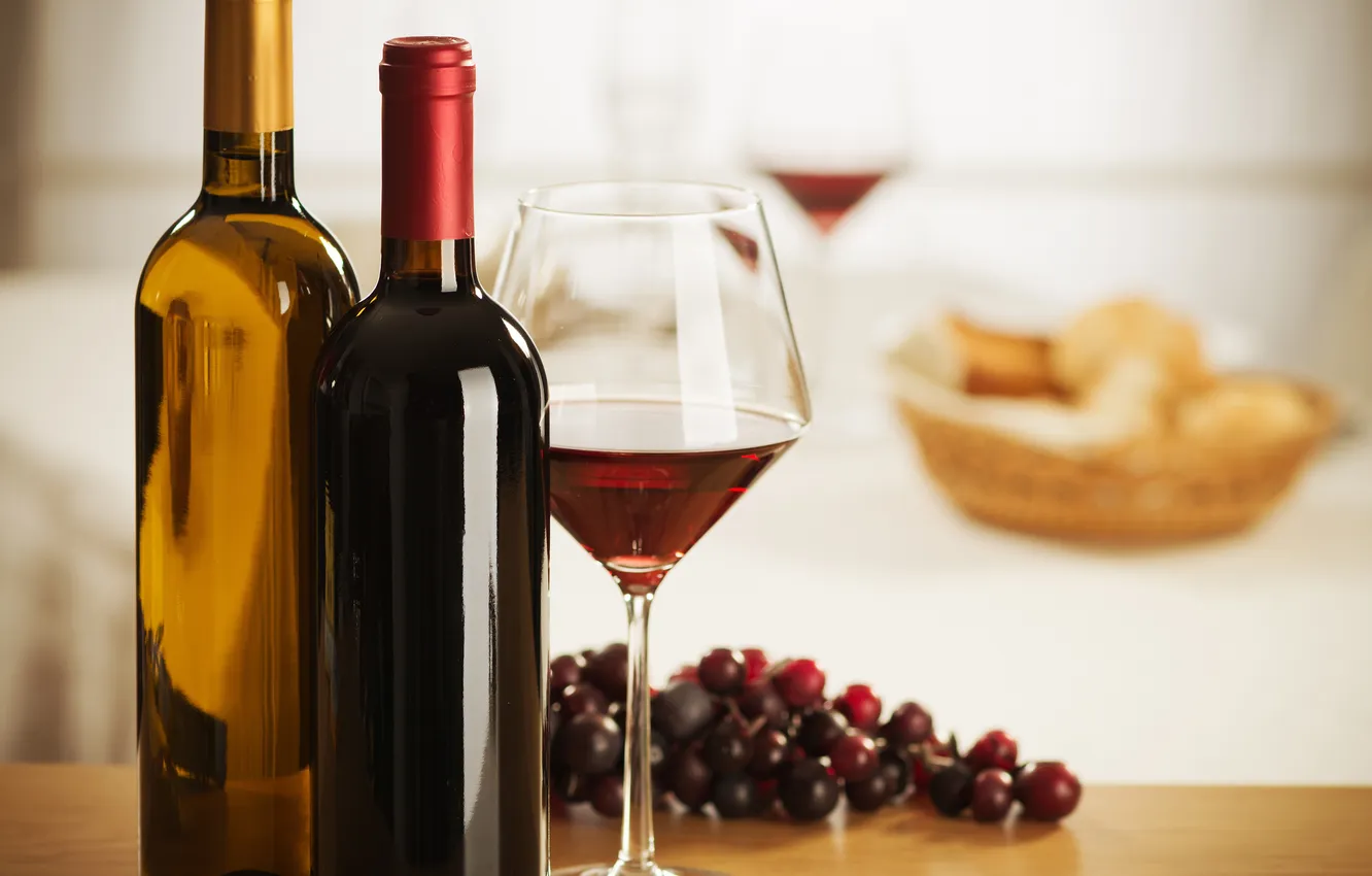 Фото обои вино, красное, белое, бокал, виноград, бутылки