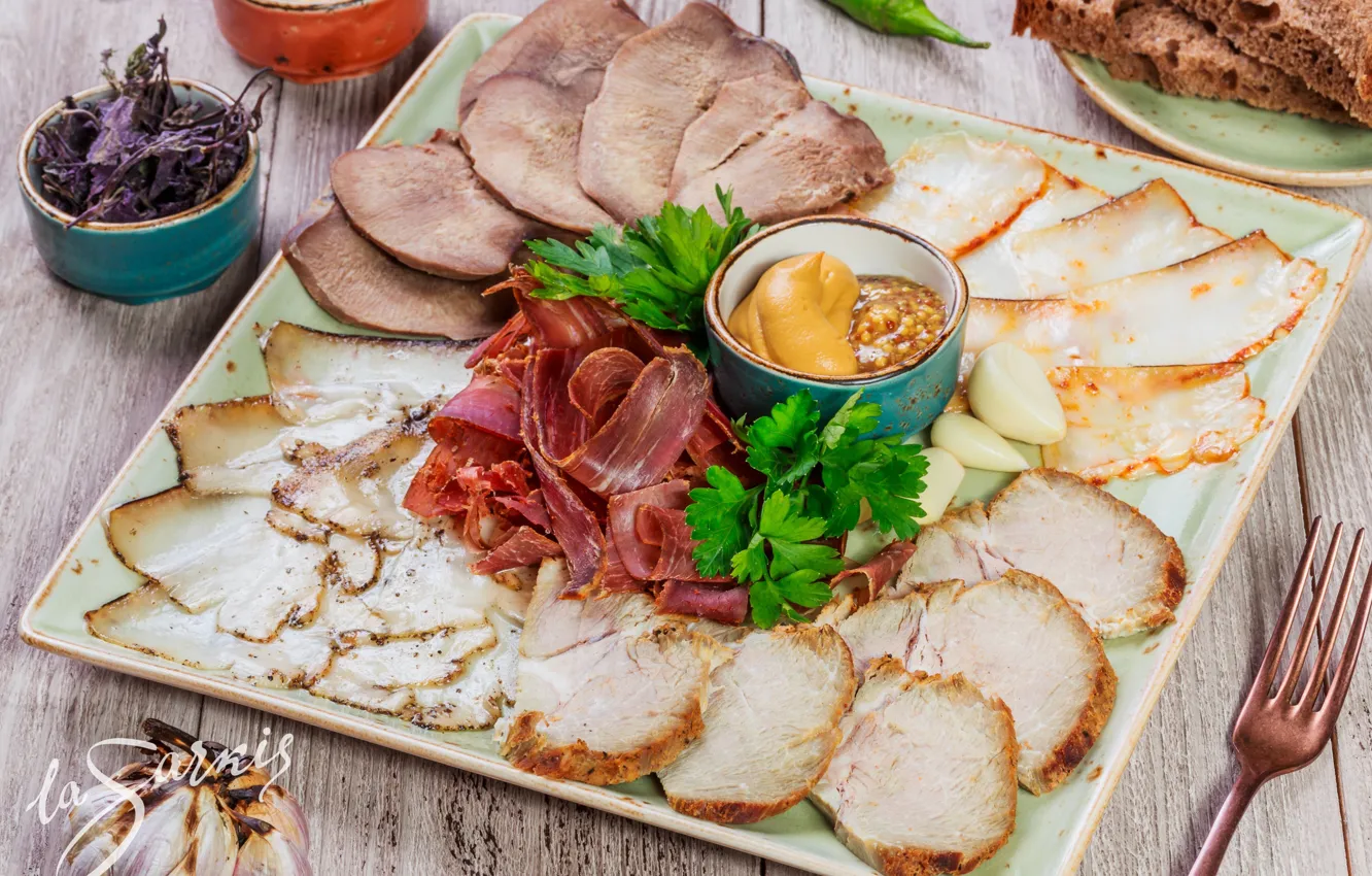 Фото обои хлеб, мясо, соус, ветчина, бастурма