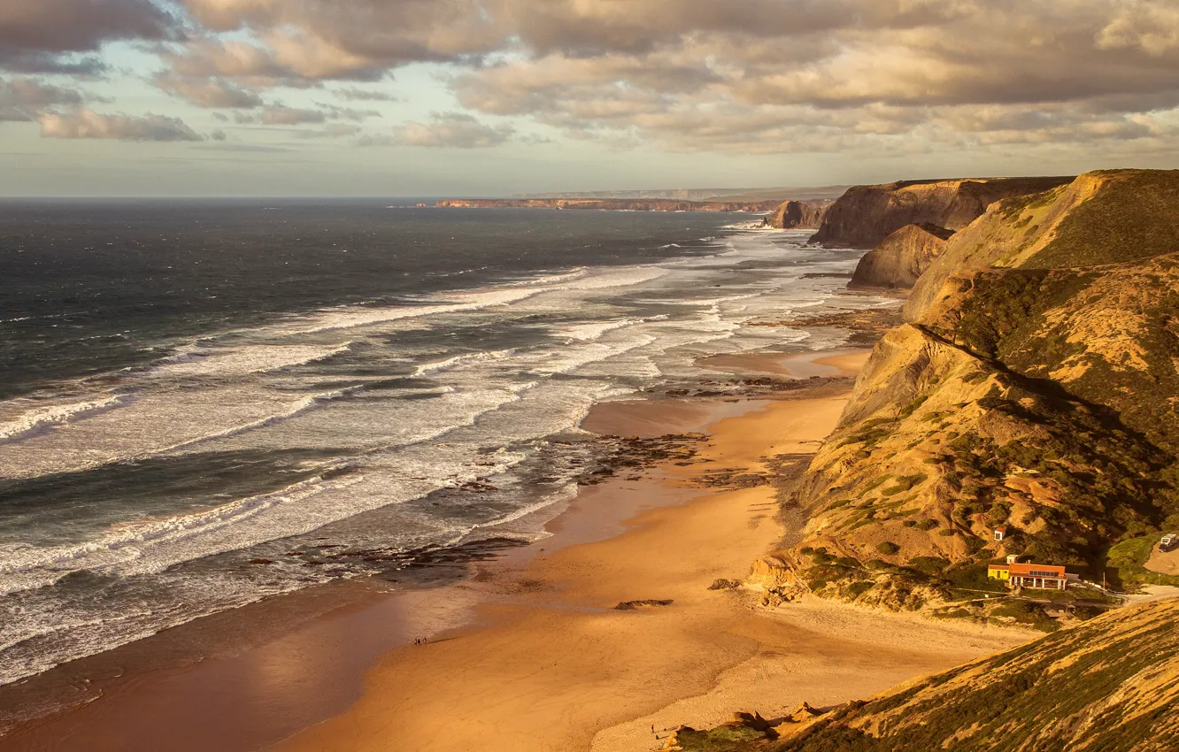 Фото обои море, волны, пляж, облака, свет, горы, скалы, холмы