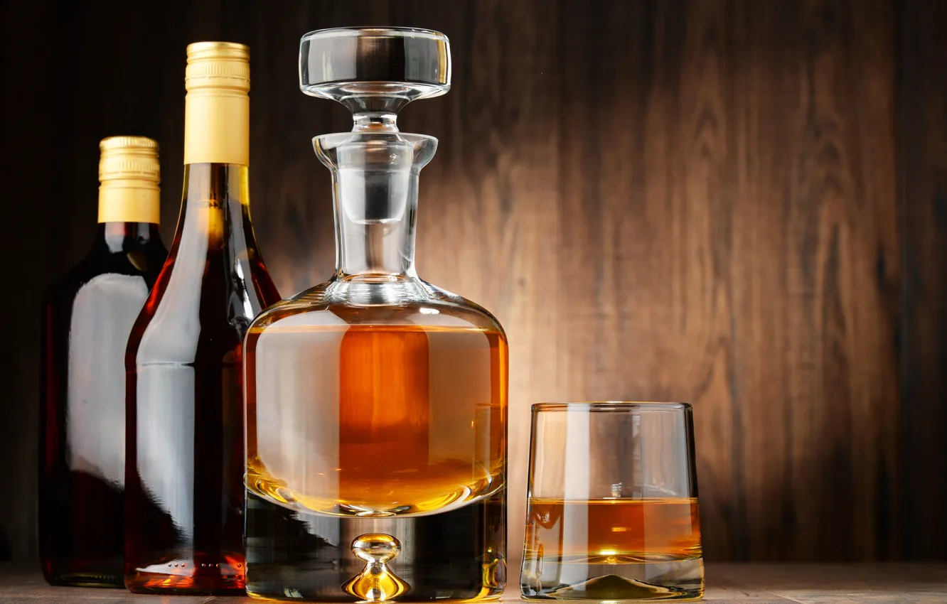 Фото обои алкоголь, бутылки, стопка, виски, графин