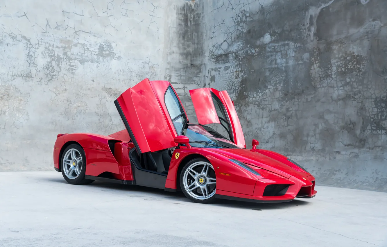 Ferrari Enzo Red сзади