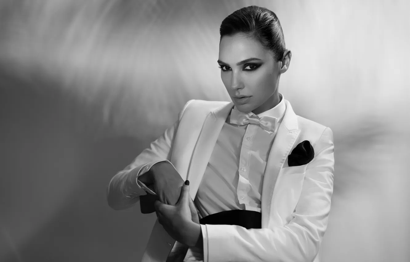 Фото обои взгляд, актриса, черно-белое, Gal Gadot