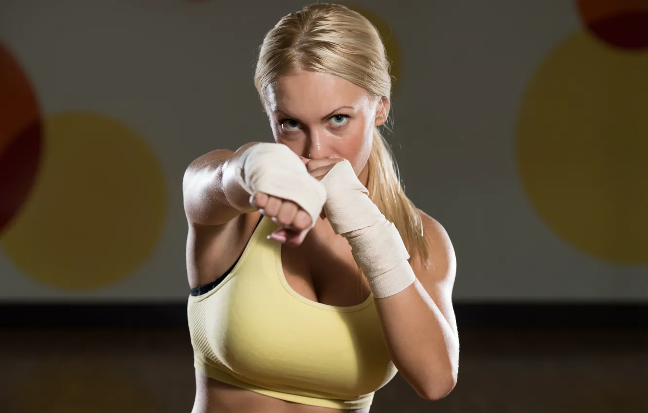 Фото обои punch, boxing, blonde, workout, training