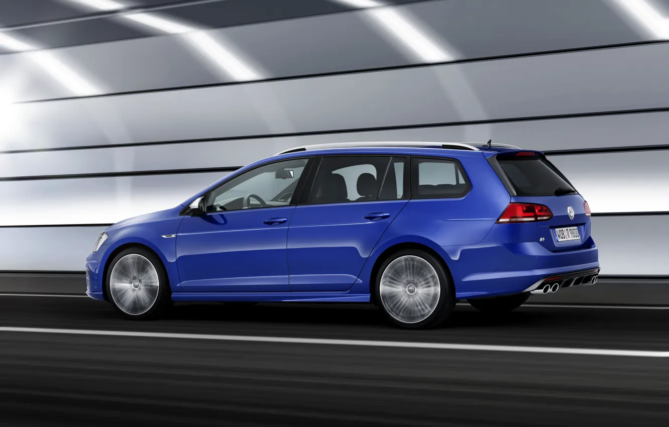 Фото обои синий, движение, Volkswagen, универсал, 2014, Golf R Estate