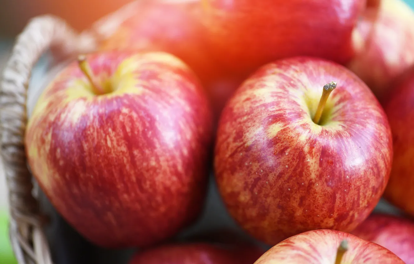 Фото обои крупный план, яблоки, еда, размытие, красные, фрукты, корзинка