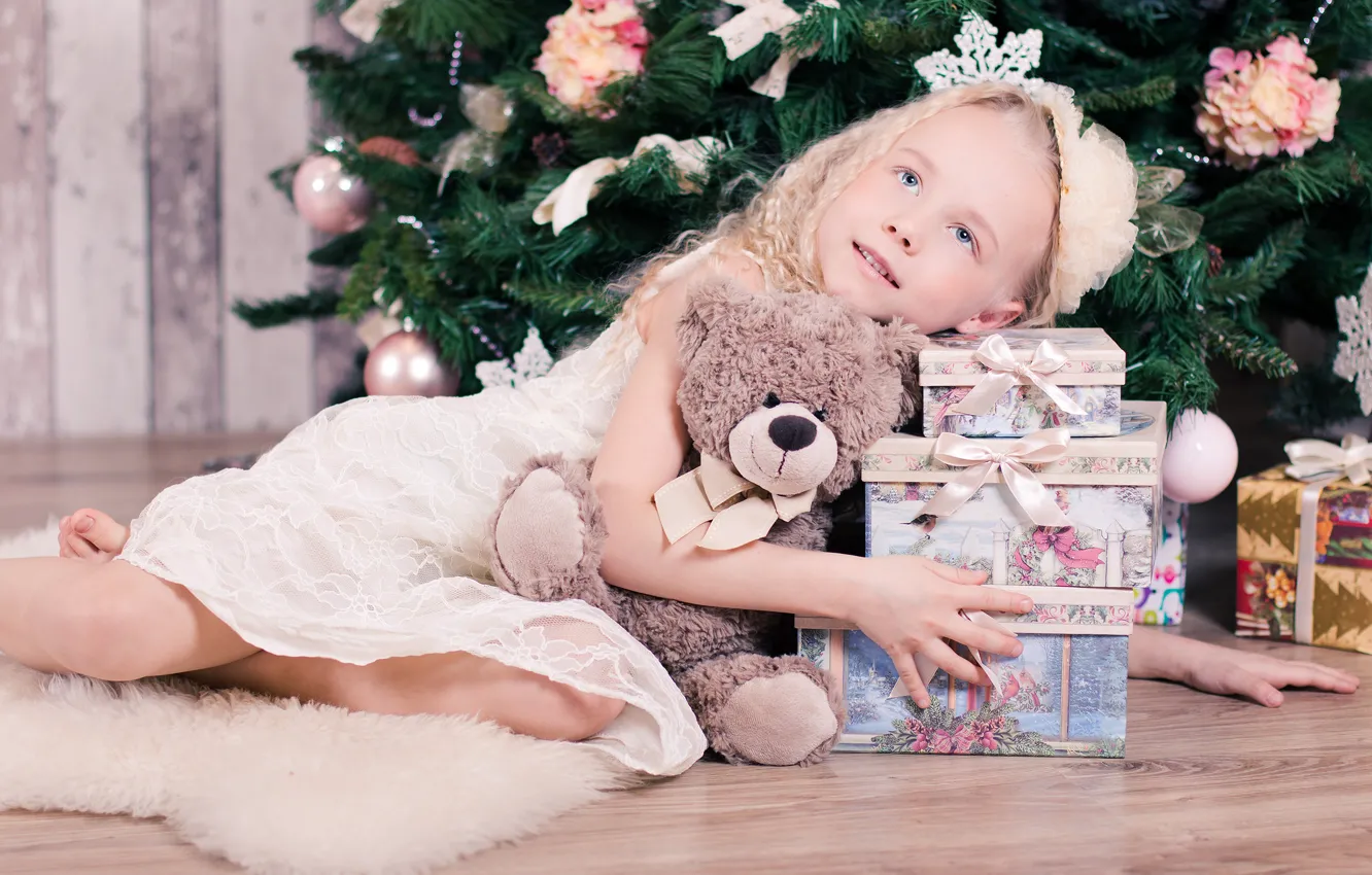 Фото обои настроение, праздник, игрушка, мишка, девочка, подарки, Новый год