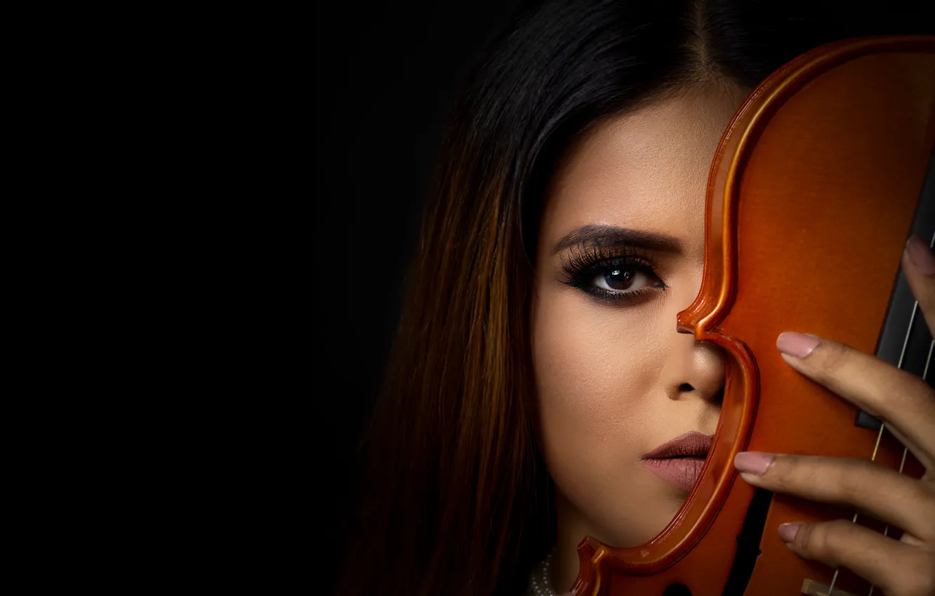 Фото обои взгляд, девушка, скрипка, шатенка