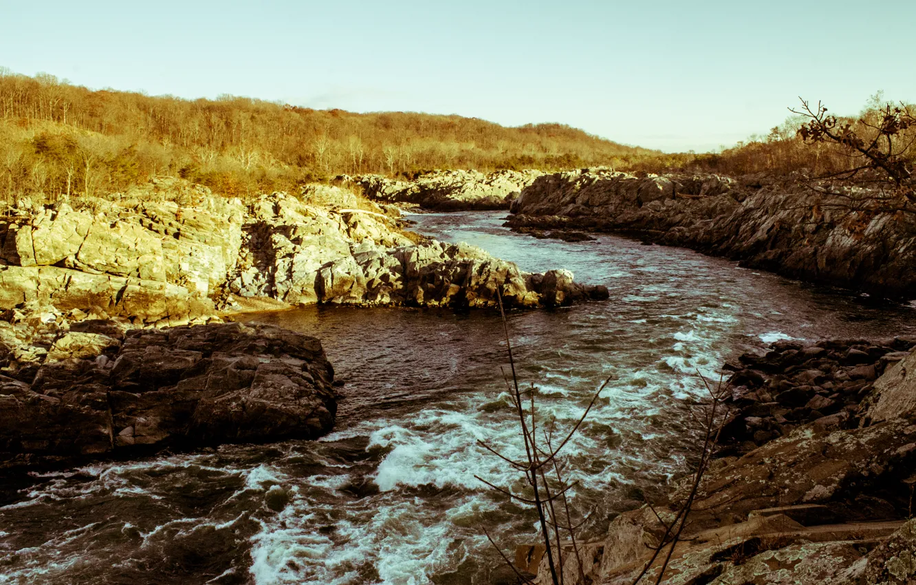 Фото обои river, sky, water, rocks, flow