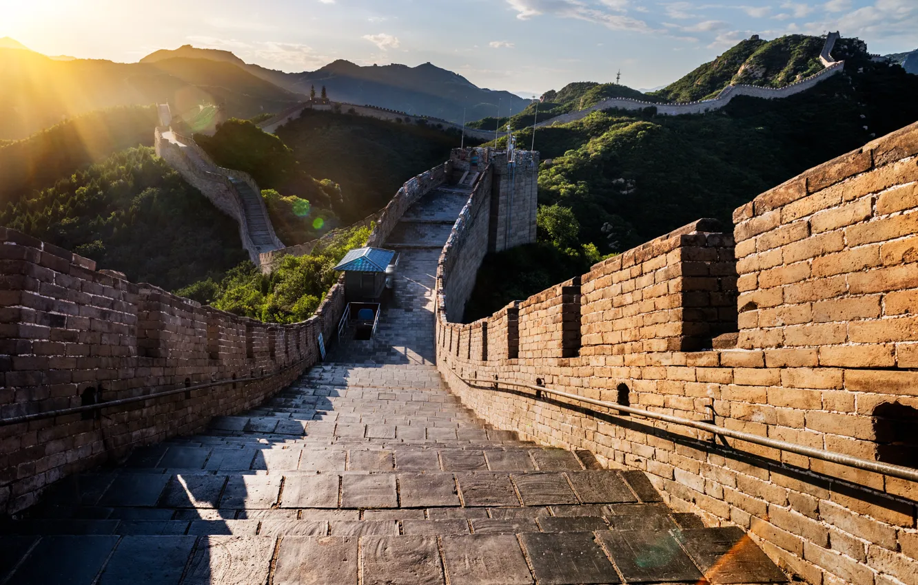 Фото обои лучи, деревья, горы, китай, china, китайская стена, wall of China