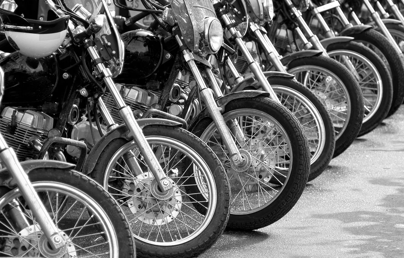 Фото обои metal, tires, motorcycles, motor vehicles