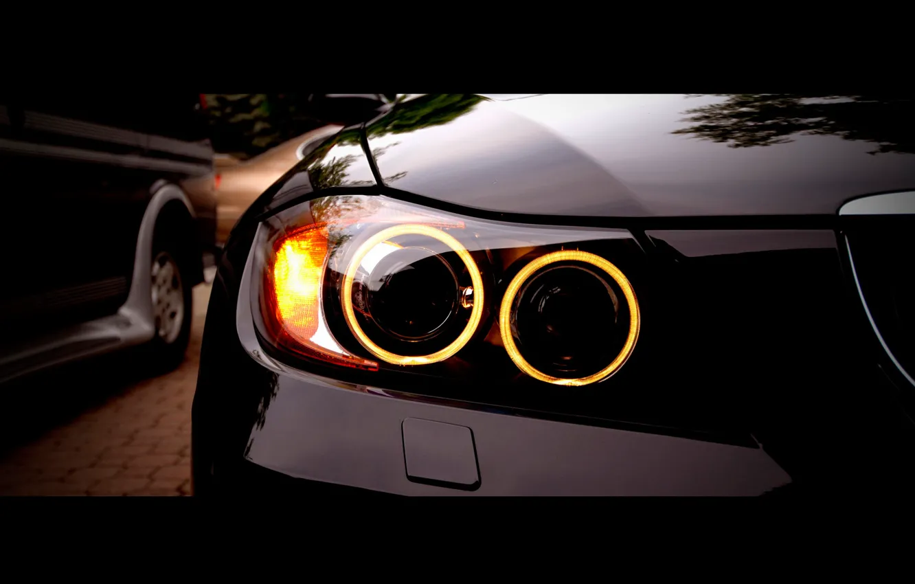 Фото обои фара, BMW, 335i, ангельские глазки