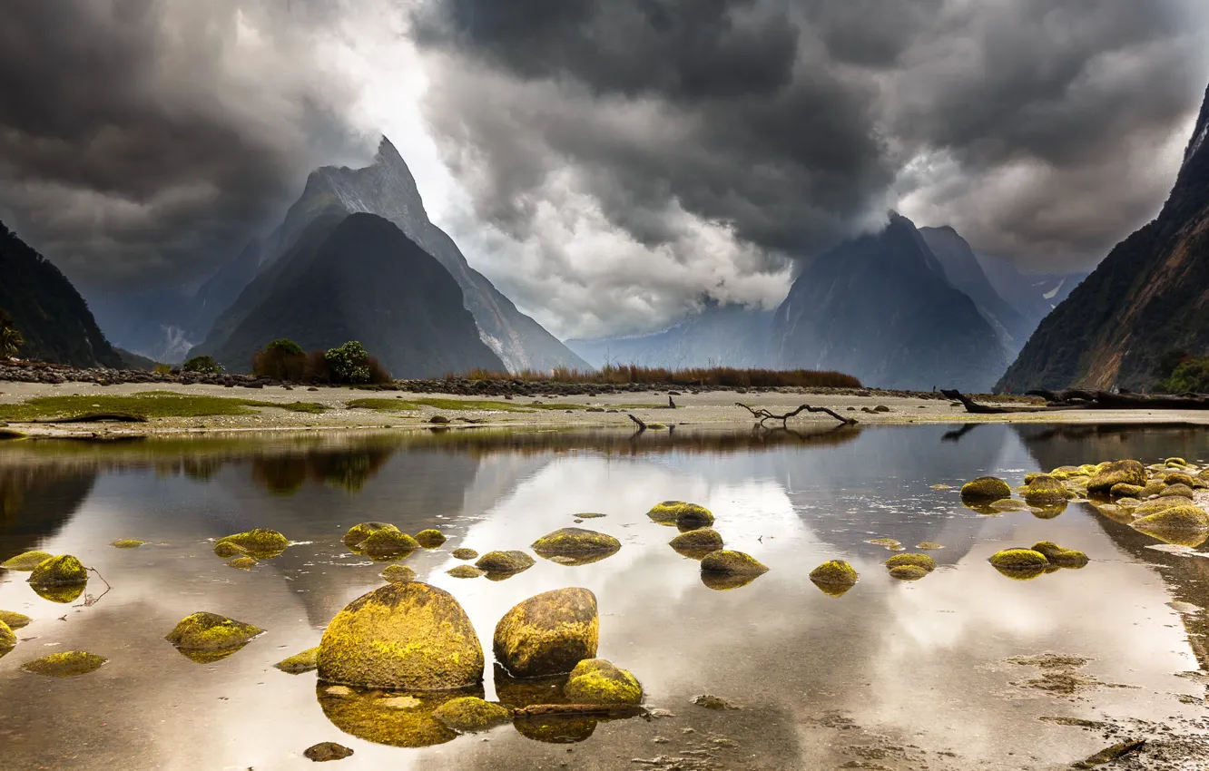 Фото обои небо, пейзаж, горы, тучи, озеро, камни, Новая Зеландия