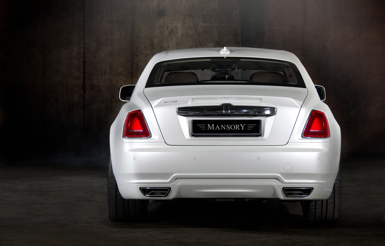 Фото обои Rolls-Royce, 2010, вид сзади, Mansory, Limited, White Ghost, Mansory Rolls-Royce White Ghost Limited