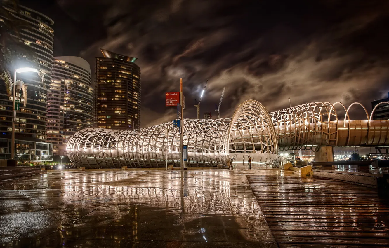 Фото обои город, Webb Bridge, rainy night