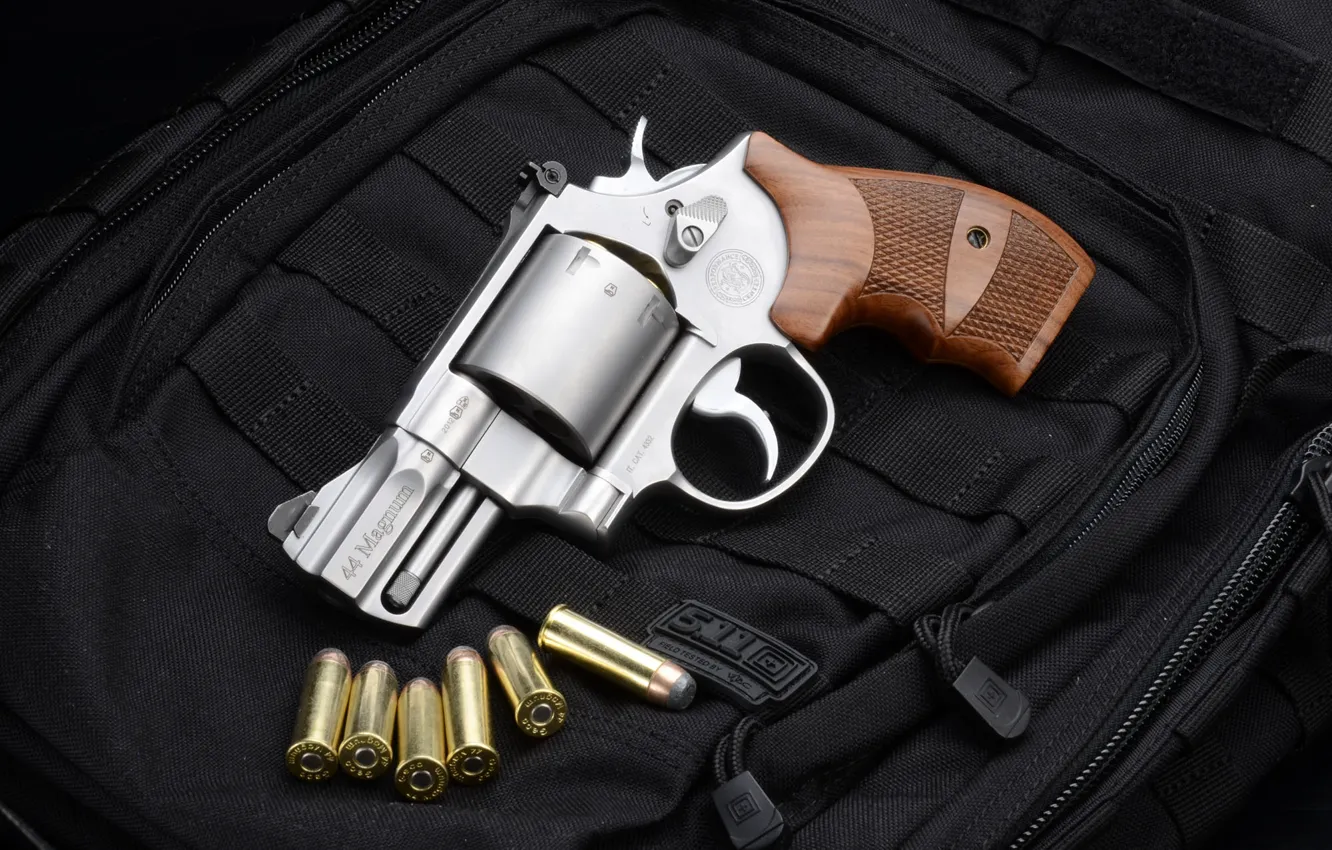 Фото обои патроны, револьвер, revolver, Smith &ampamp; Wesson, Смит-Вессона