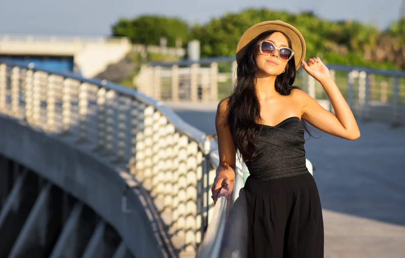 Фото обои девушка, лицо, стиль, фон, шляпа, очки