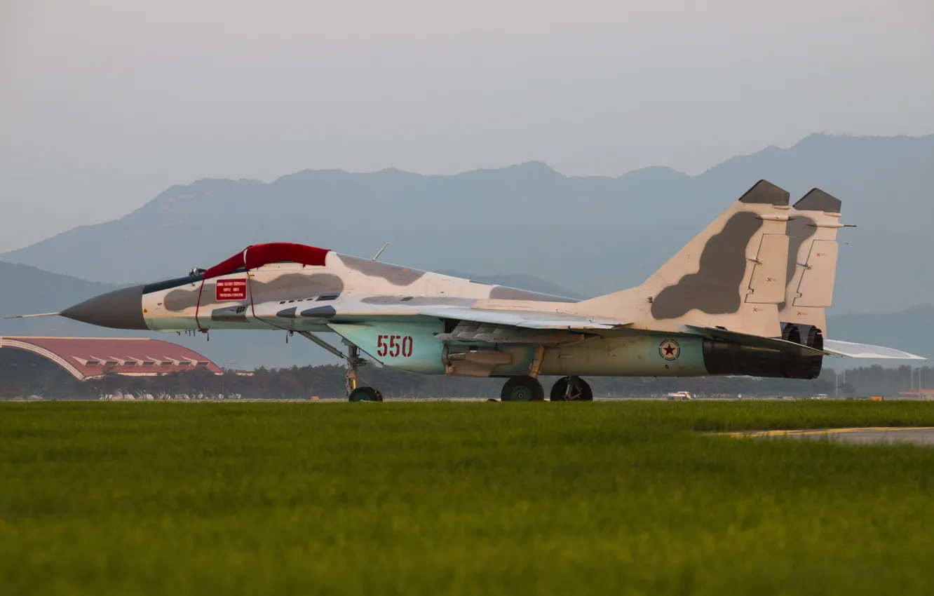 Фото обои истребитель, аэродром, MiG-29, Fulcrum, Korean