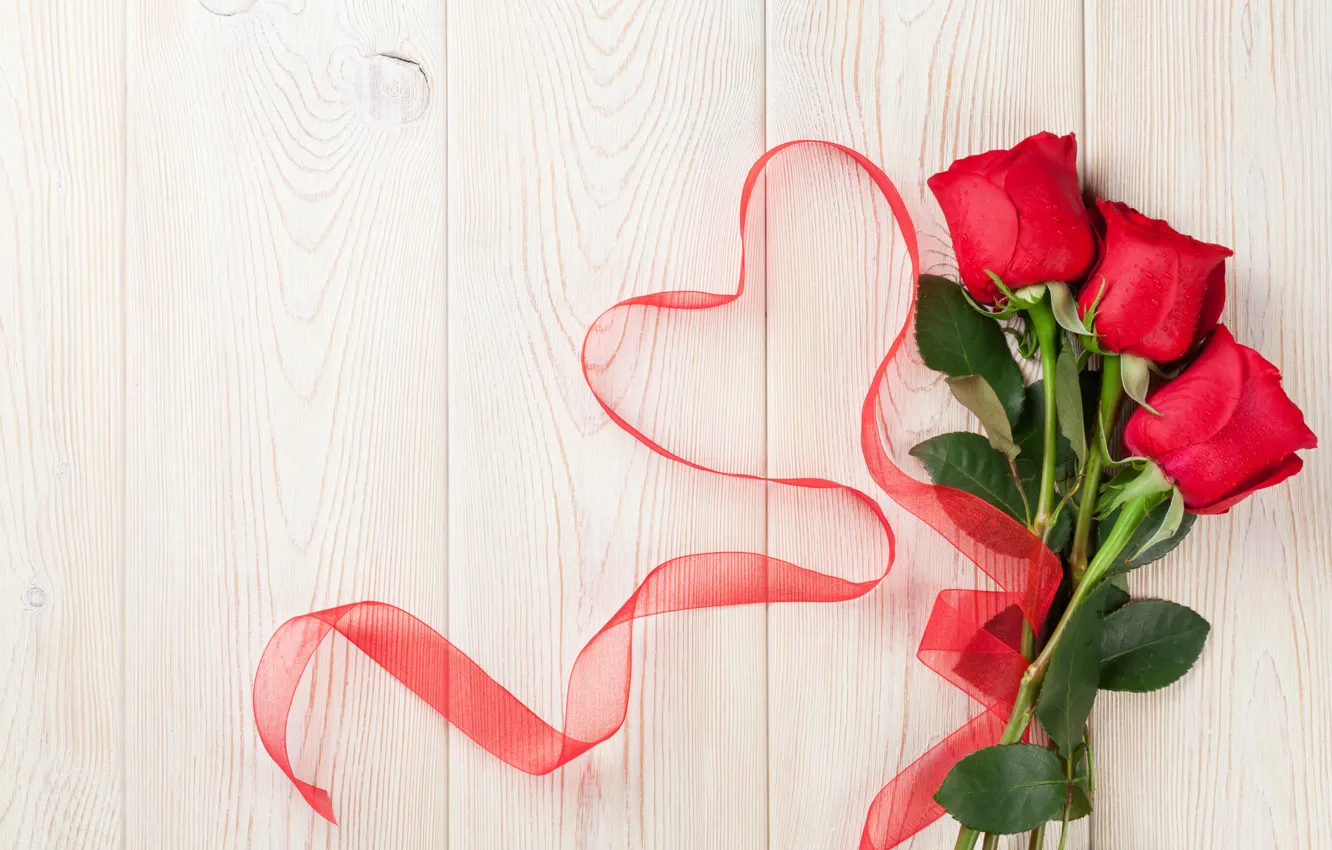 Фото обои любовь, цветы, сердце, розы, red, love, heart, wood