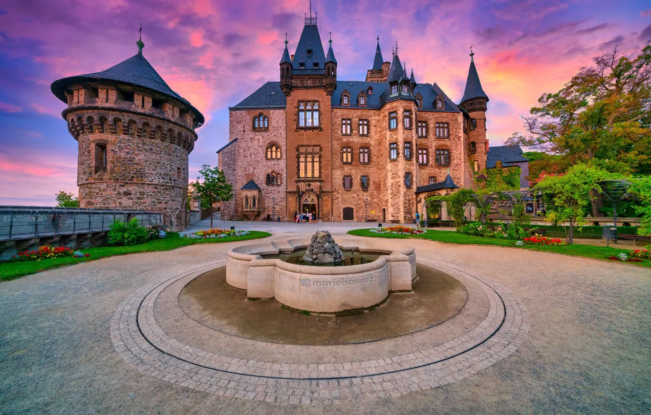Фото обои закат, замок, башня, Германия, фонтан, архитектура, Germany, Саксония-Анхальт