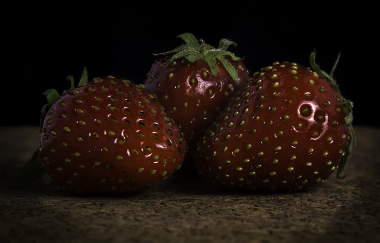 Фото обои ягоды, клубника, трио