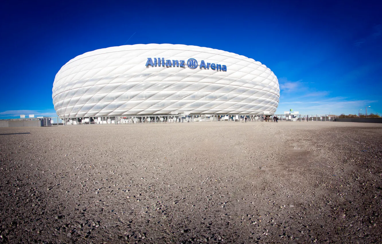 Фото обои Белый, Мюнхен, Асфальт, Футбол, Стадион, Allianz Arena