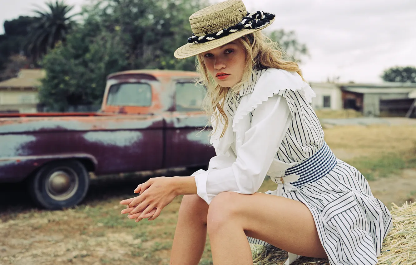 Фото обои legs, hat, lips, hair, Pickup, farm, cowgirl, short dress