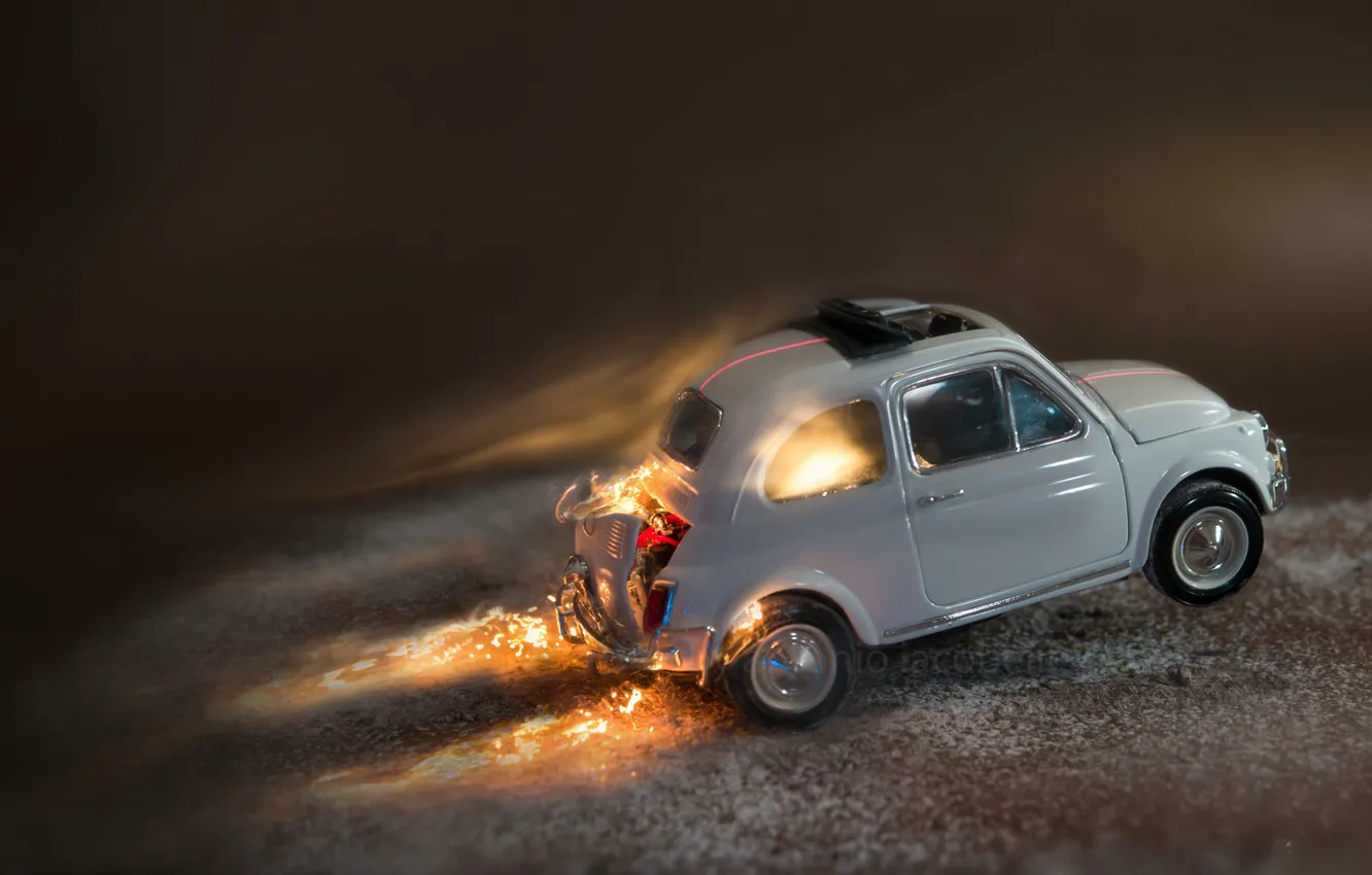 Фото обои макро, огонь, игрушка, машинка, моделька, Fiat 500