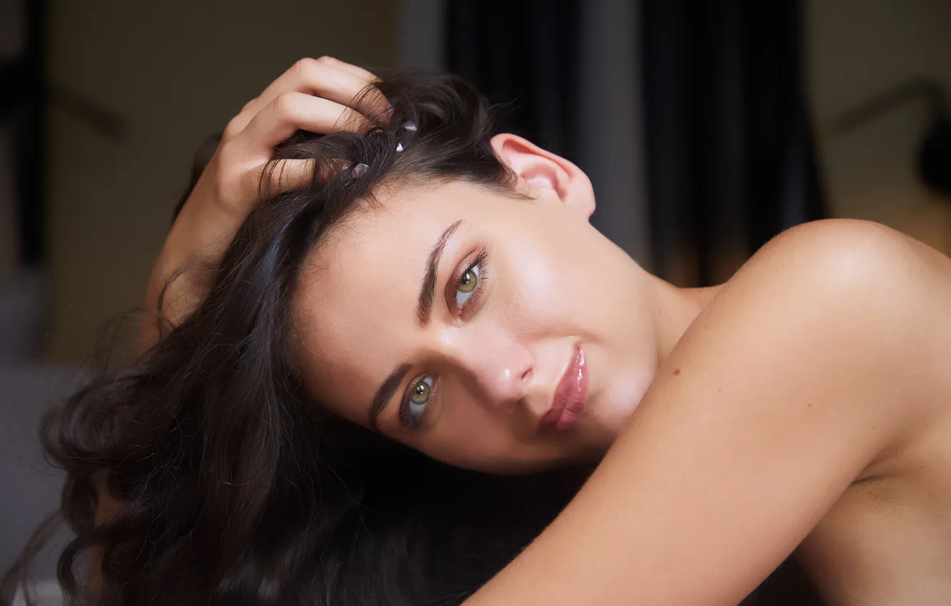 Фото обои model, awesome, brunette, gorgeous, photoshoot, posing, beautiful face, tanned babe