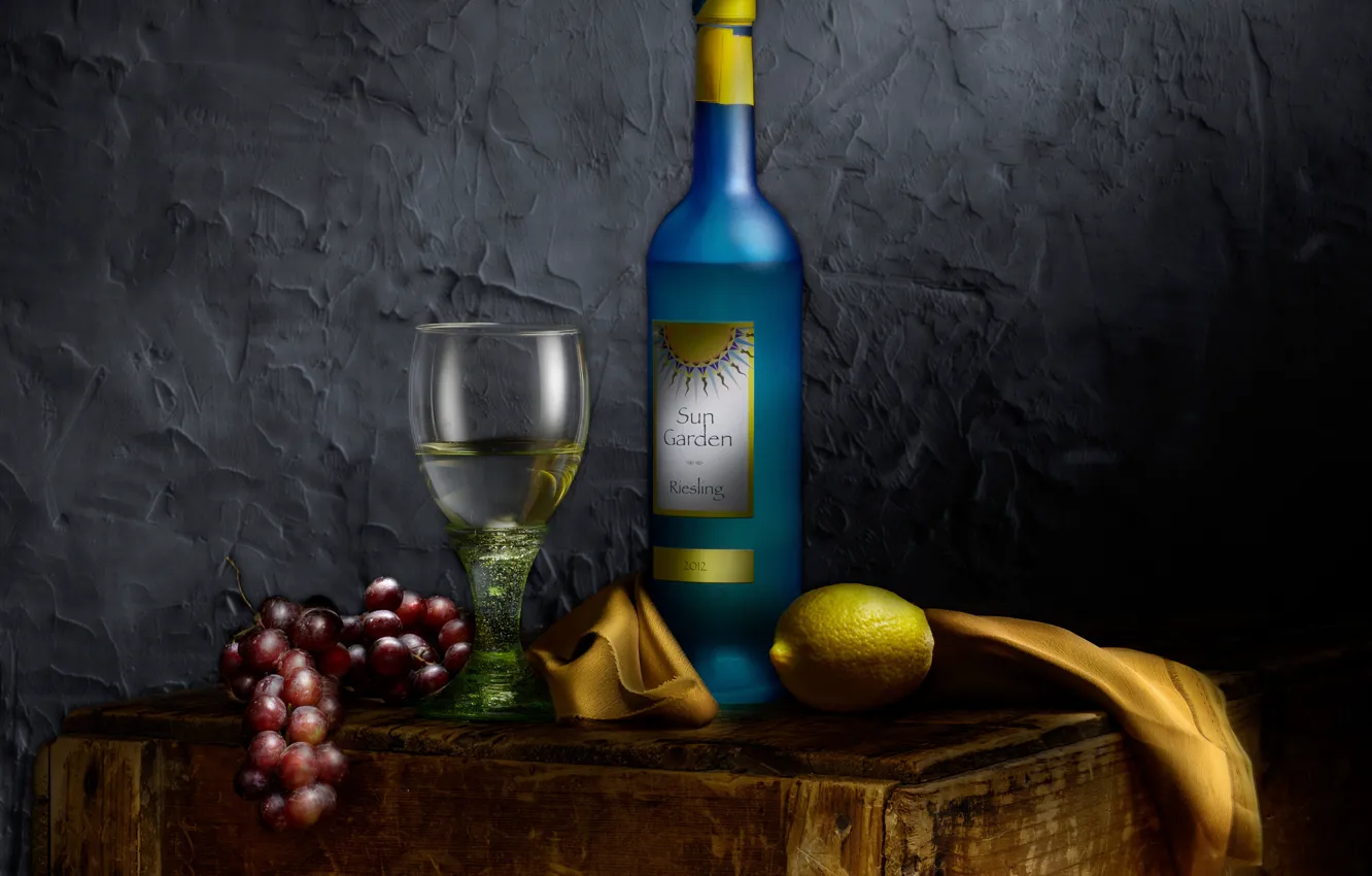 Фото обои вино, лимон, бокал, виноград, натюрморт, Bottle of wine