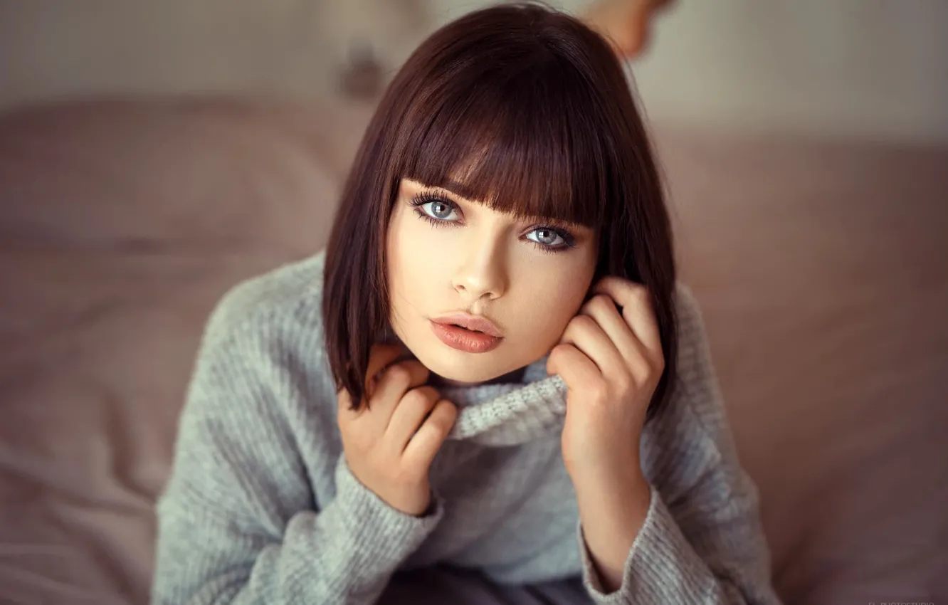 Фото обои Marie, челка, Lods Franck