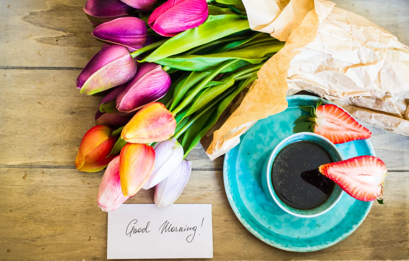 Фото обои кофе, букет, утро, тюльпаны