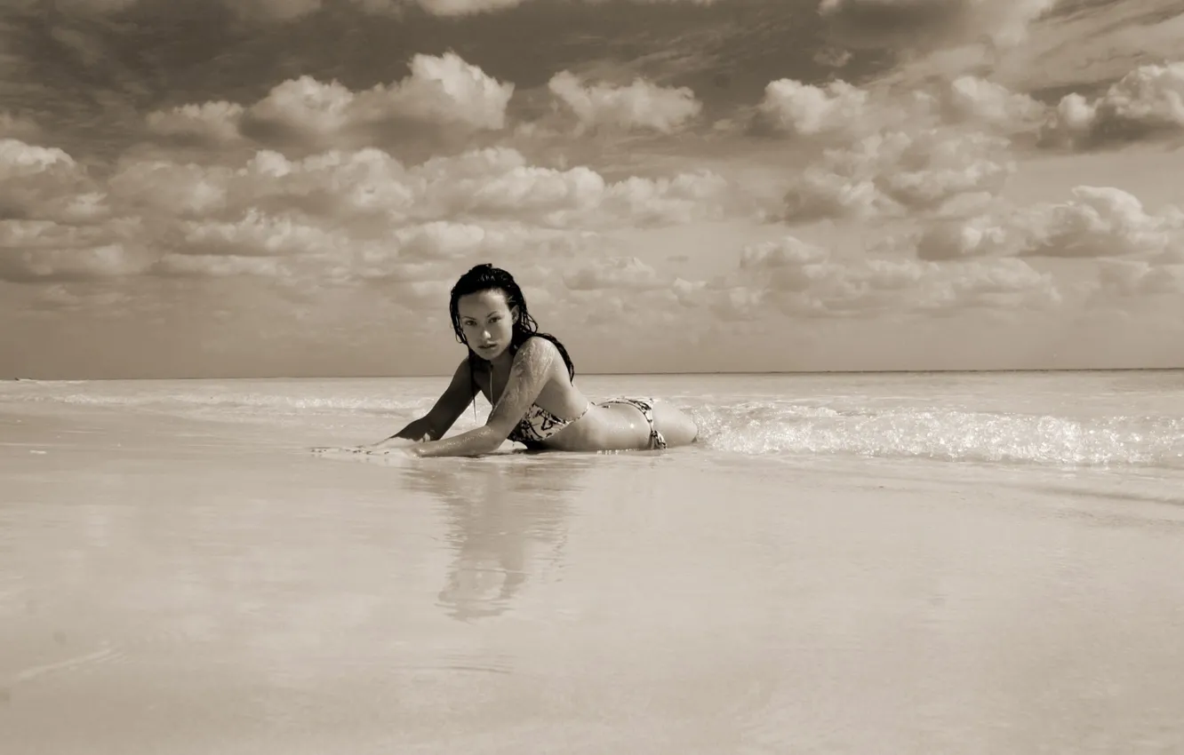 Фото обои песок, пляж, небо, облака, океан, Olivia Wilde, ляпота, Оливия Вайлд